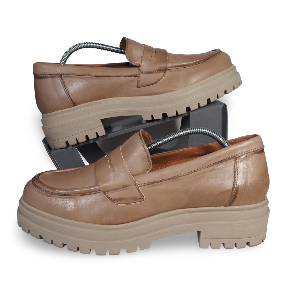 Miz Mooz Legend Platform Penny Loafers Beige Women's 9-9.5/40 Lug Sole‎ Shoes